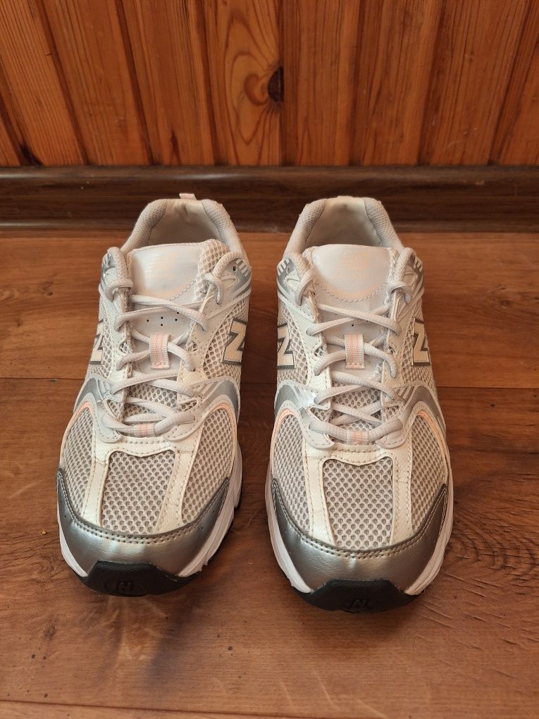New balance 530 , розмір 39.5