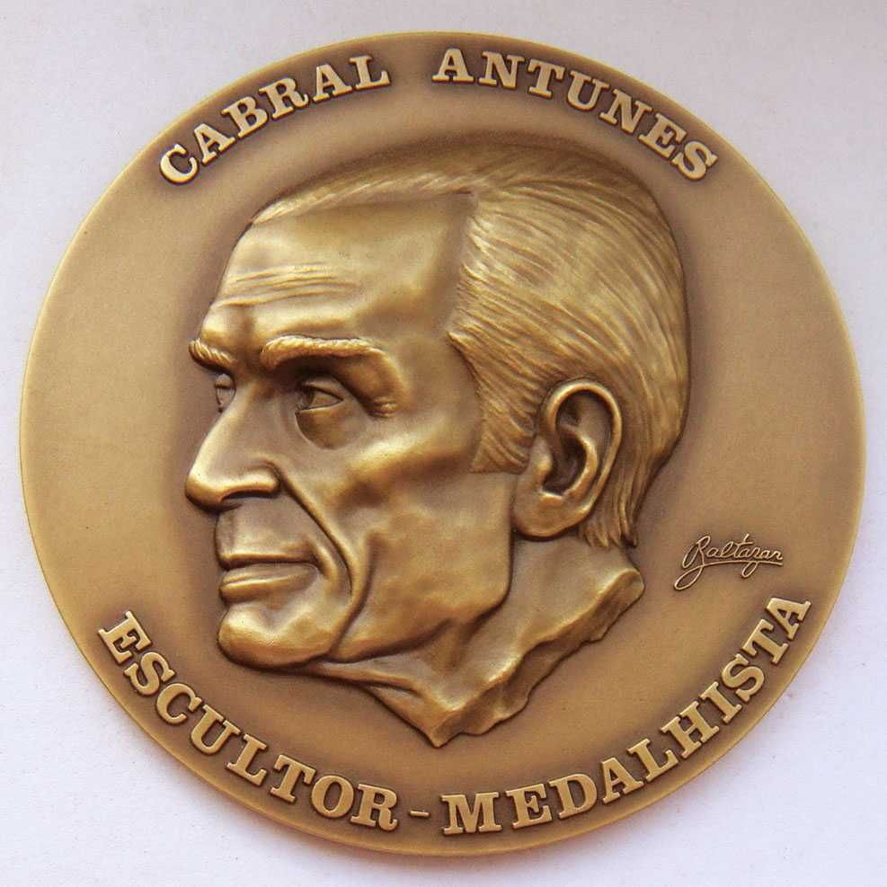 Medalha de Bronze Escultor Medalhista CABRAL ANTUNES 1987