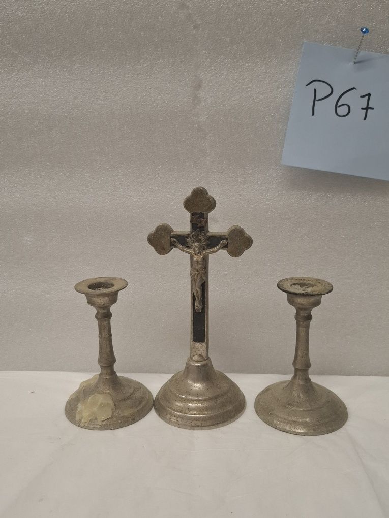 Krzyż u dwa lichtarze prl