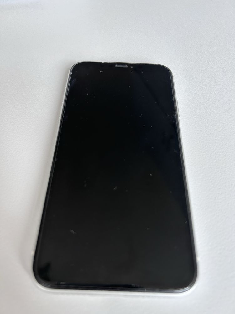 iPhone XR 64 GB.