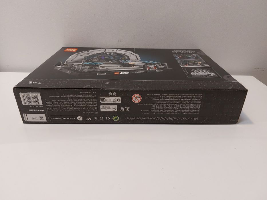 ENVIO GRATIS-LEGO 75352 Emperor's Throne Room Diorama (Star Wars)