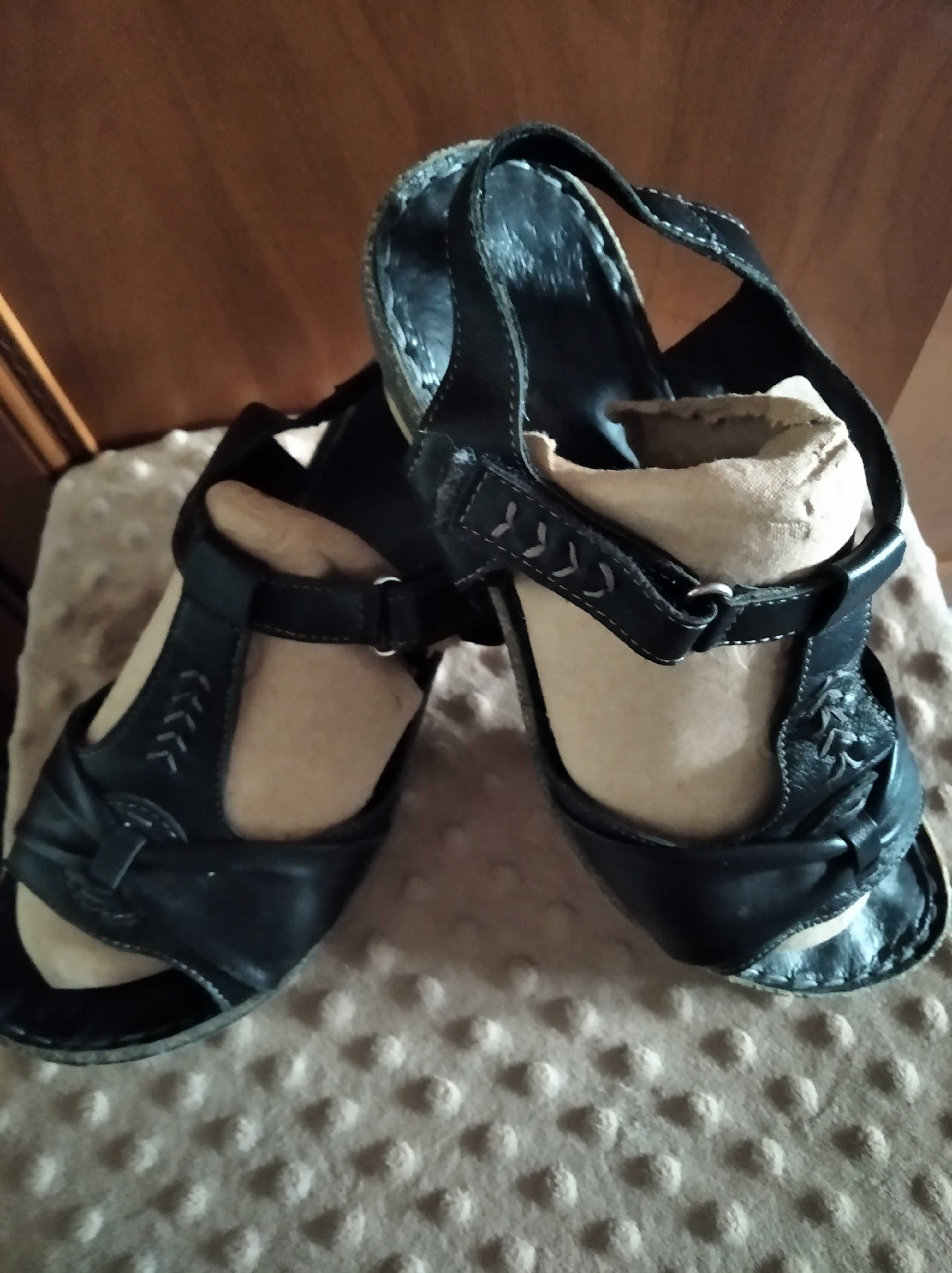 Skórzane sandały firmy MARCO TOZZI rozm. 39