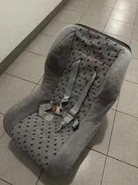 Cadeira de carro de bebe