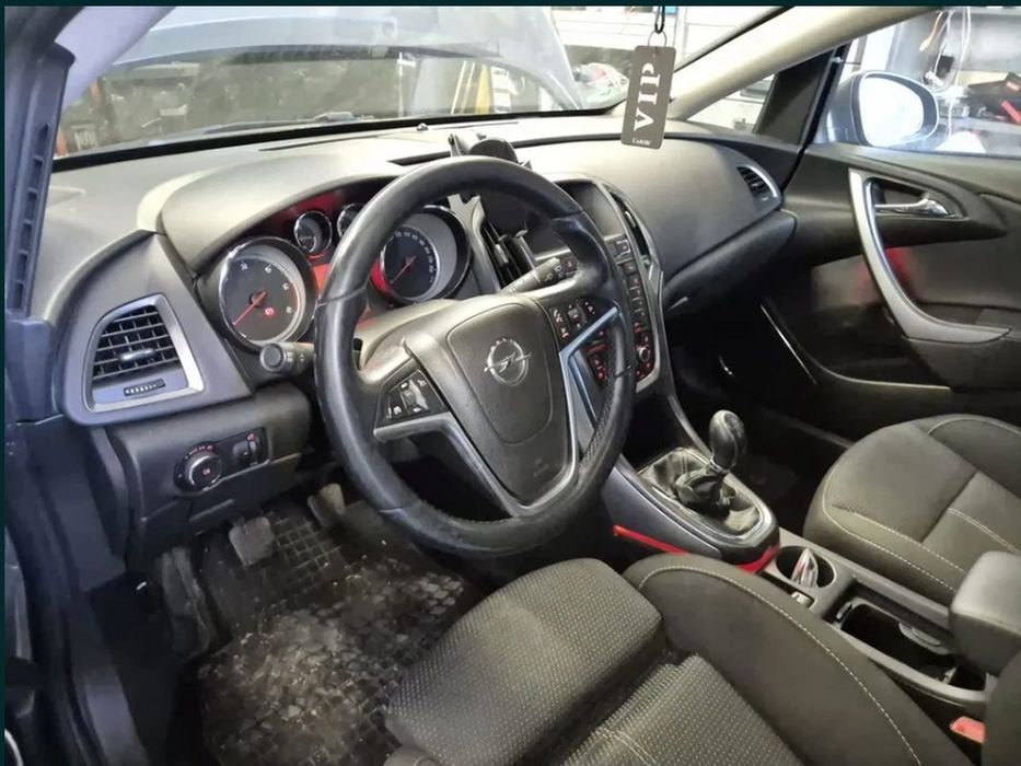 DESKA ROZDZIELCZA KONSOLA KOKPIT PODUSZKA PASAŻERA OPEL ASTRA J Z179