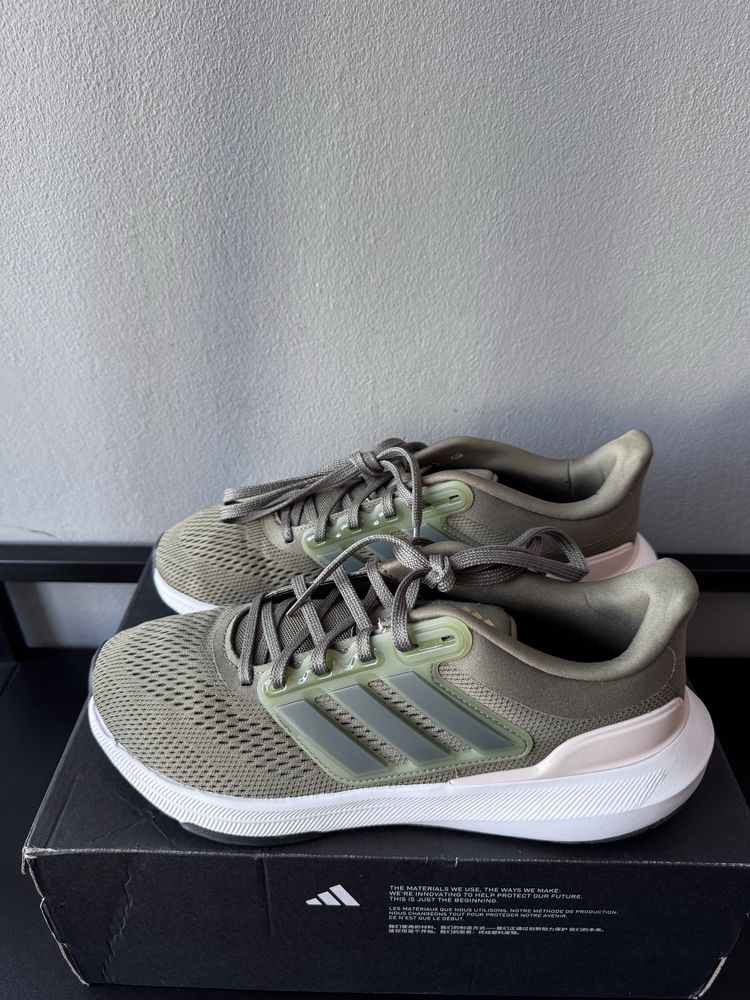 Кросівки чоловічі Adidas UltraBounce 42p