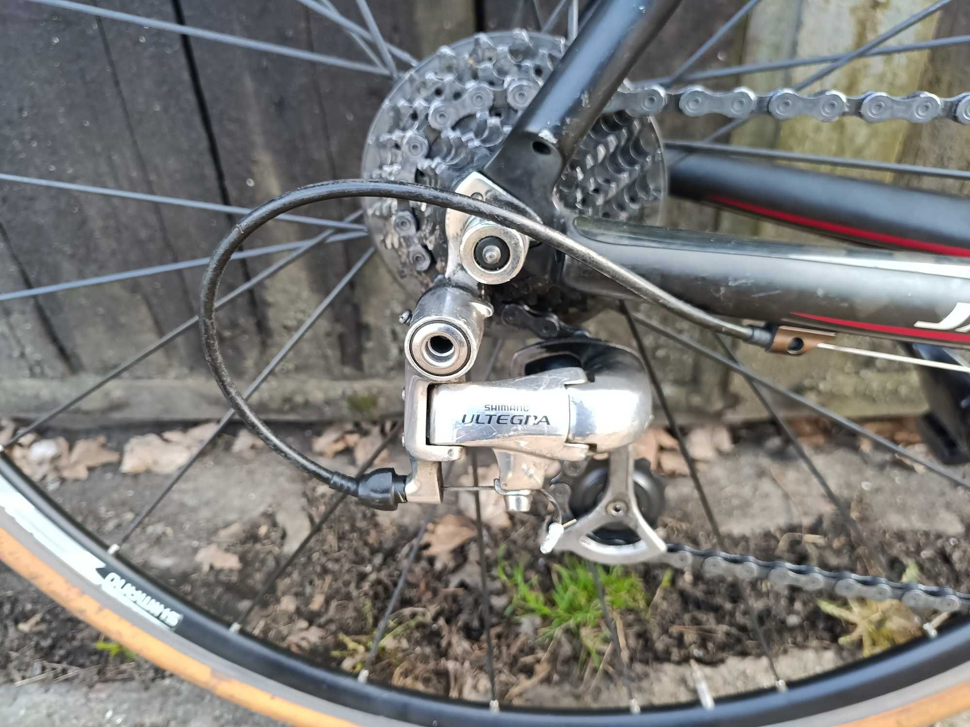Rower szosowy,kolarzówka karbonowy,lekki,rama 54 Ultegra