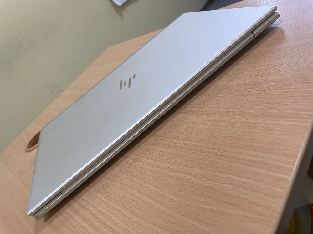 IRIS XE HP ELITEBook 850 G8 15.6 i5-1135G7 16/512 GB FHD IPS