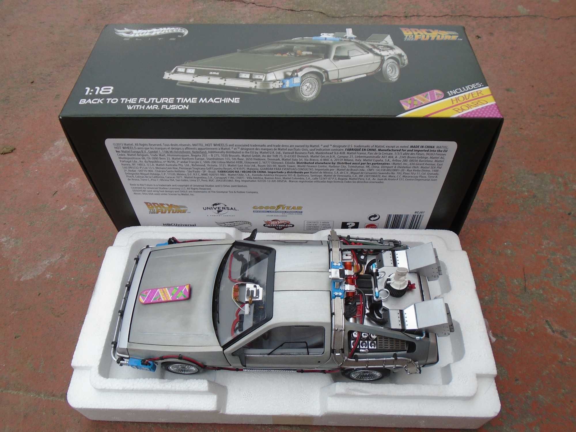 DeLorean DMC-12 Back To The Future  Hot Wheels Elite  Model 1:18