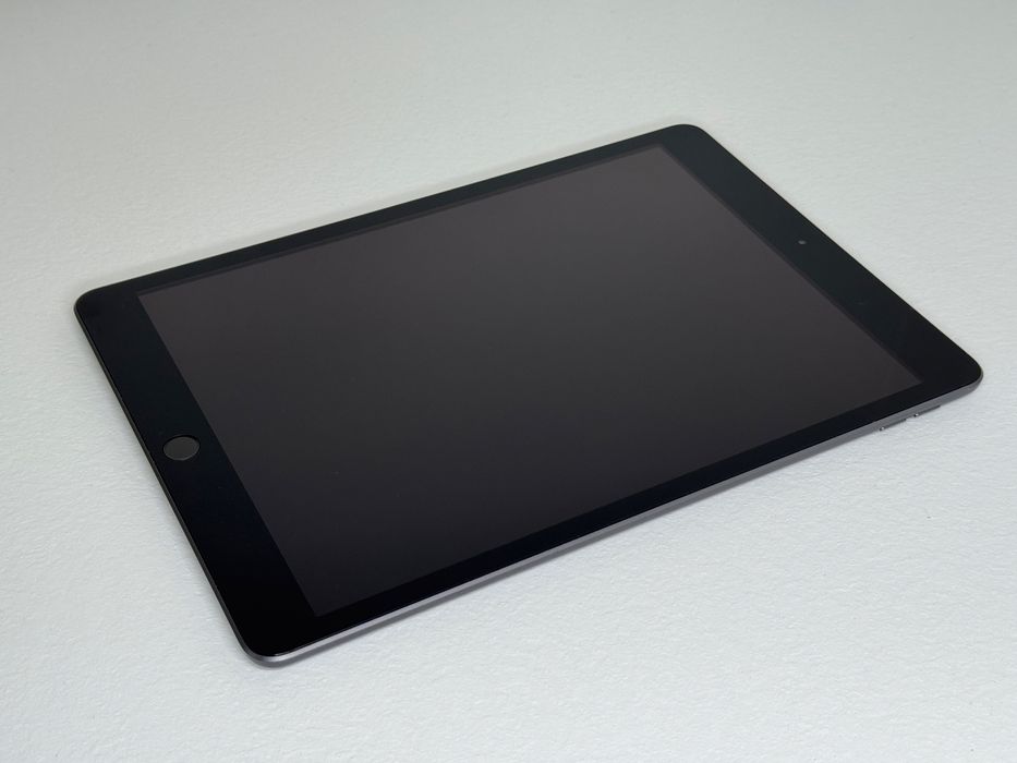 iPad 8. gen. (A2270) - 32GB - faktura VAT 23%