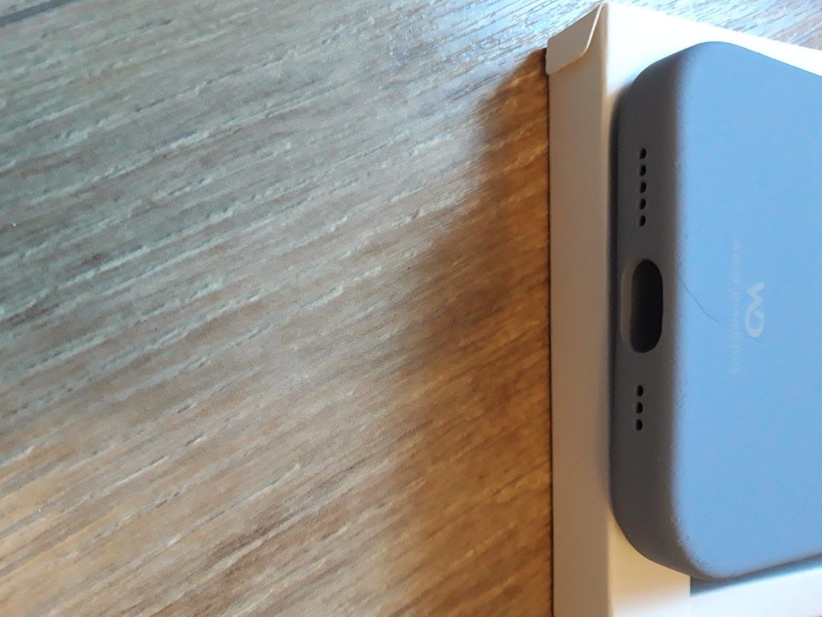 Etui na iPhone 14