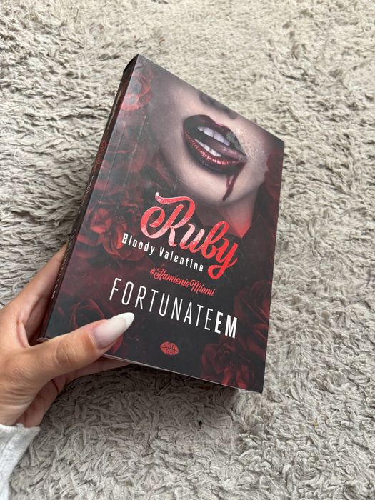 książka z autografem fortunateem ruby bloody valentine