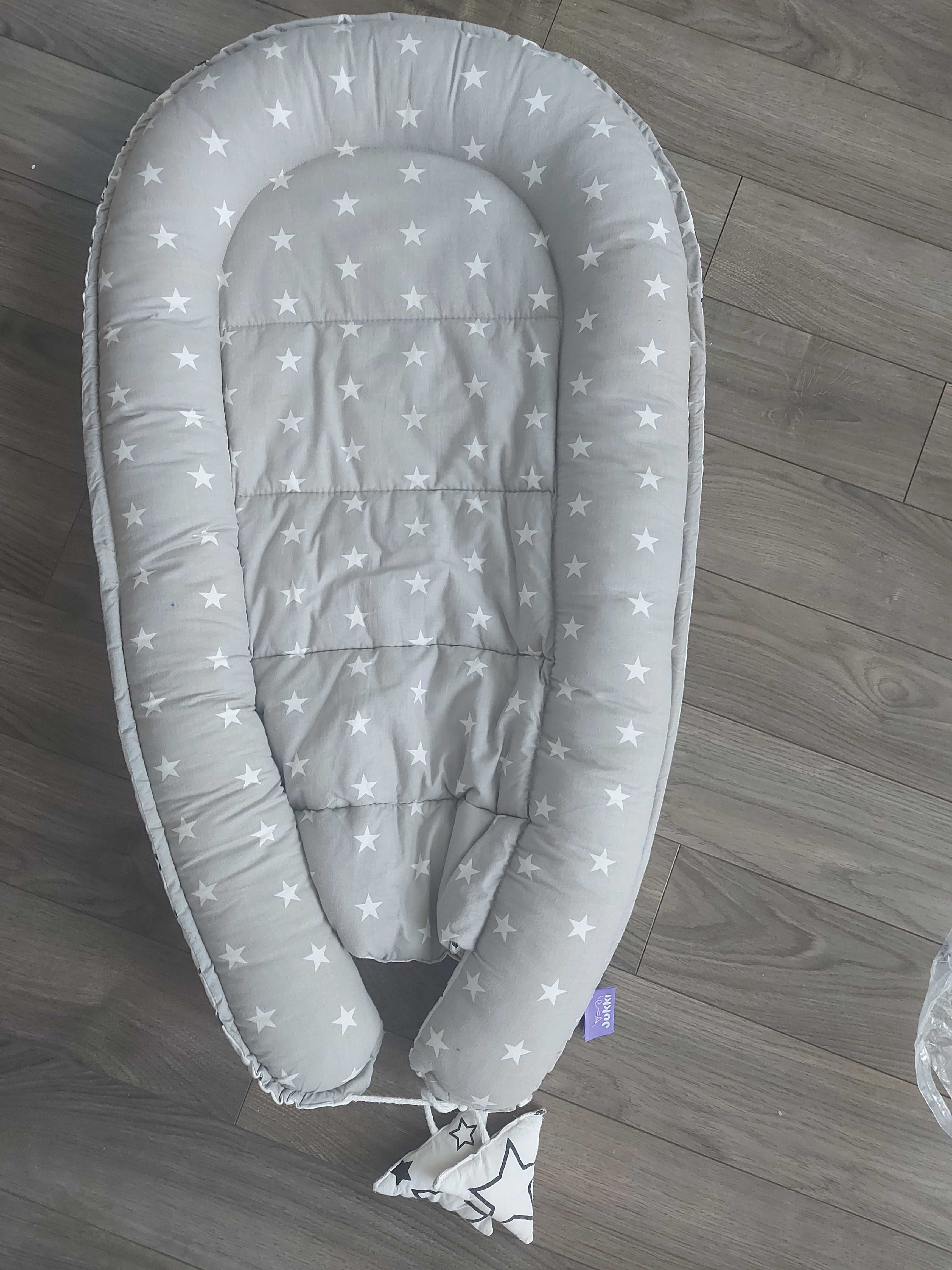 Dostawka Chicco next2me Magic jasny szary prześcieradła  łóżeczko