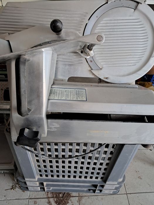 Vendo afiambreira para supermercado