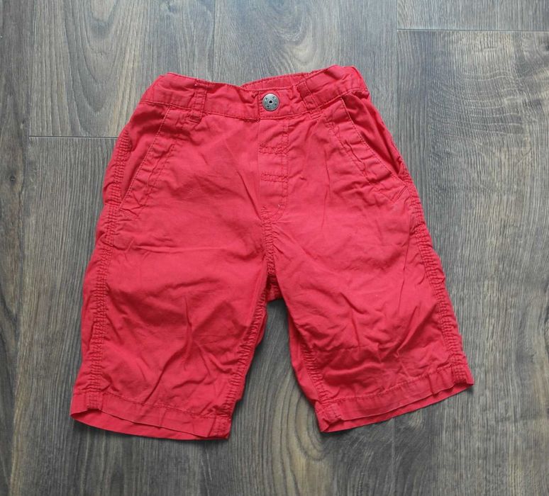 Czerwone H&M spodenki 110