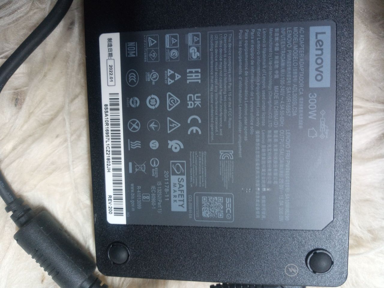 ОРИГИНАЛ Блок питания зарядное Lenovo 20V 15A usb pin 300W