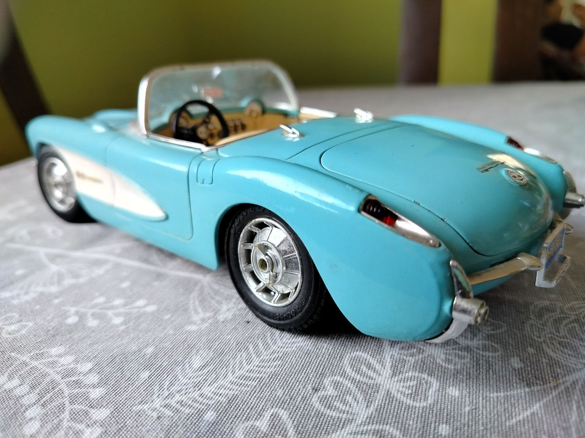 Model auta Corwetta 1:18