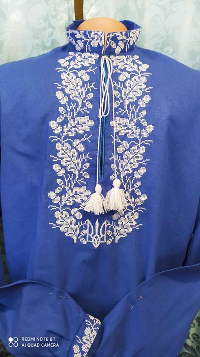 Патріотична вишиванка на хлопчика 10-11 років, з гербом