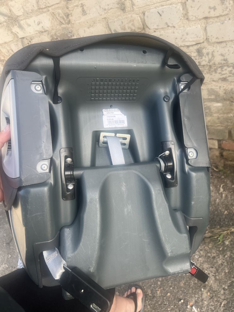 Продам дитяче автокрісло Britax Romer Evolva 123 SL Sict