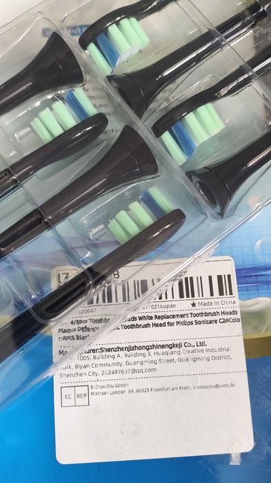 Końcówki szczoteczki Philips Sonicare c2 8 szt. Białe i czarne.