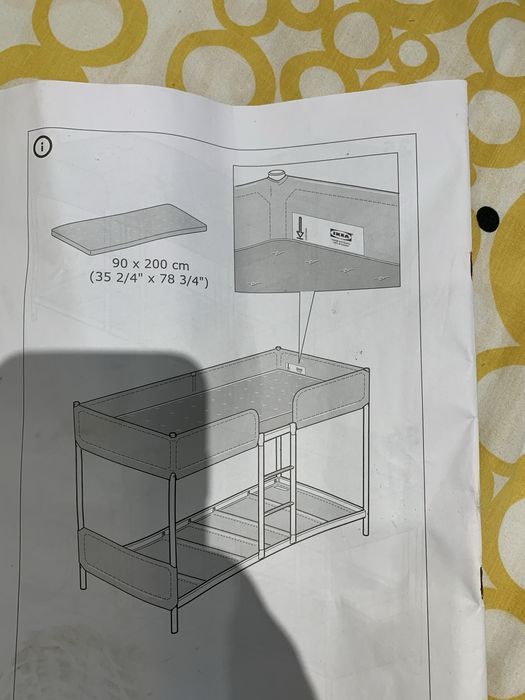 Cama praticamente nova.