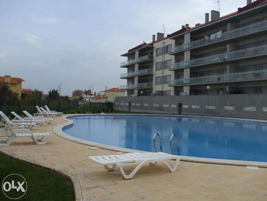 Apartamento T2 Com Piscina em São Martinho do Porto