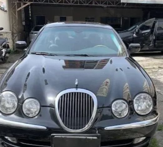 Jaguar S-Type 3.0 V6 GPL – Ano 2000 – Inspeção válida – 260.000 km