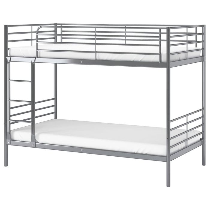 Łóżko piętrowe metalowe z IKEA „SVÄRTA”