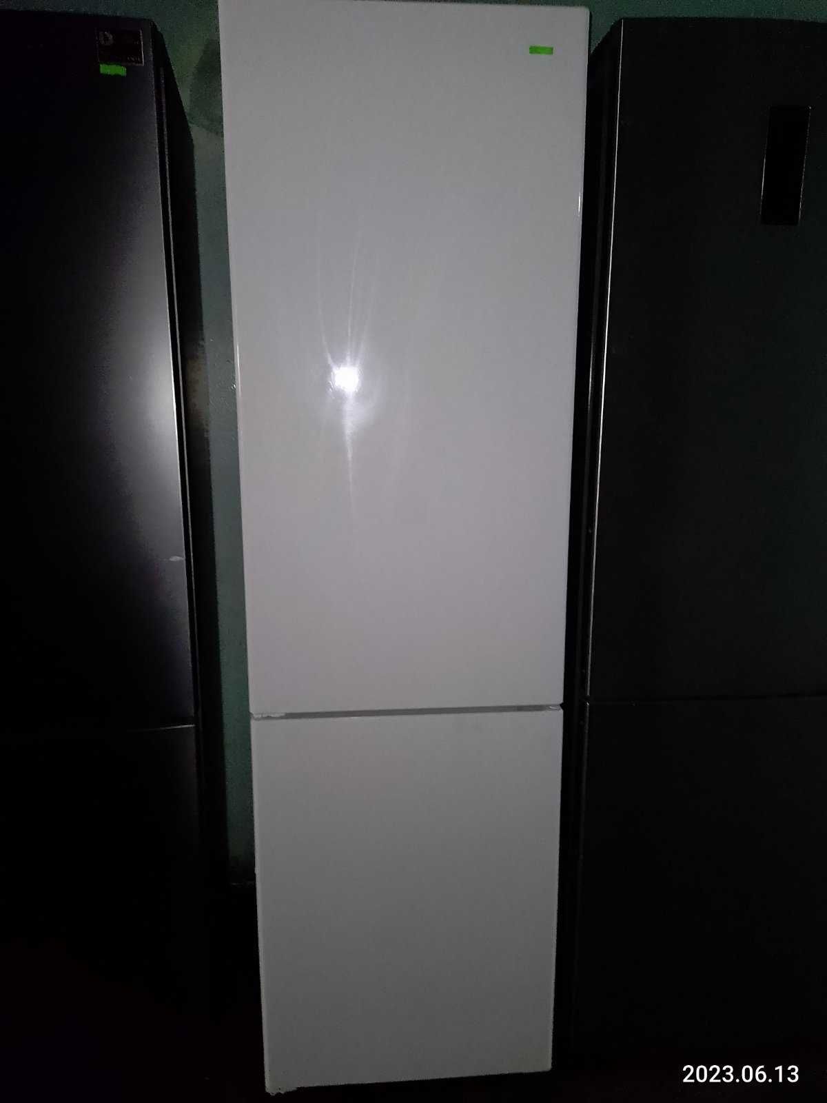Двухкамерный холодильник Liebherr CP 4815, белый, А+++ андроид