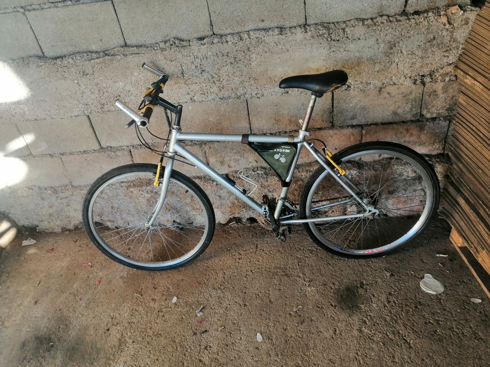 Bicicleta de estrada kalloy alumínio vintage