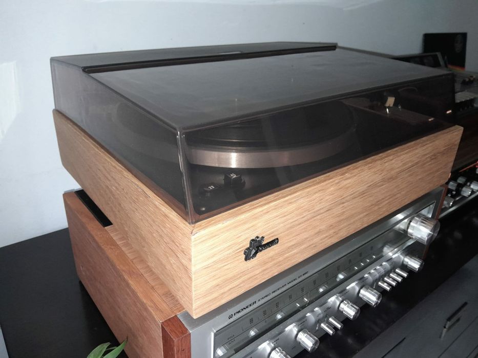 Gira Discos Sansui SR-2050C
