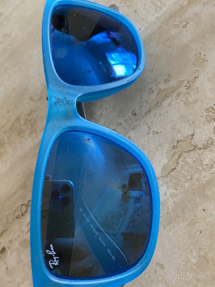 Vendo Oulos de Sol Ray-Ban espelhados