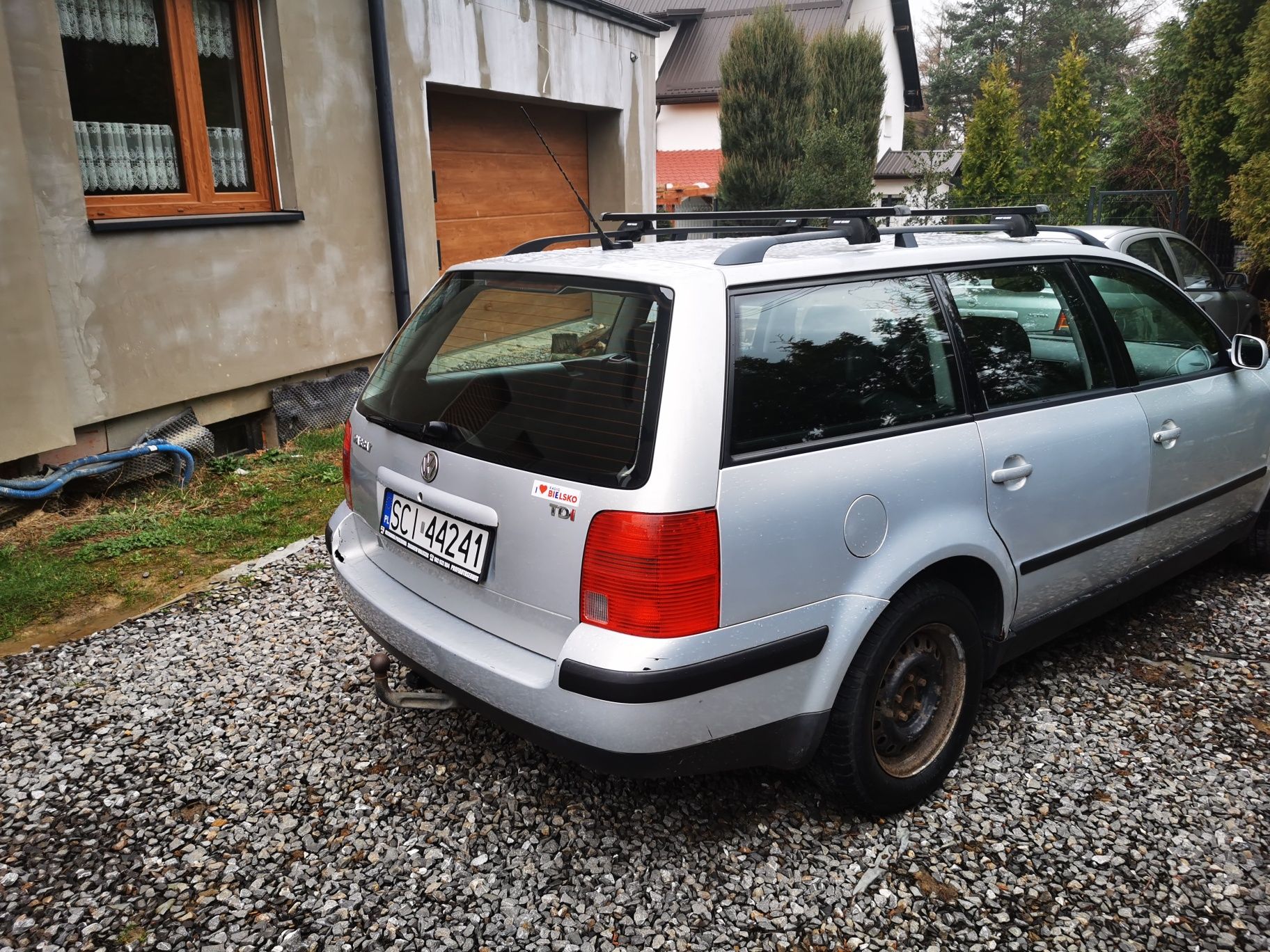 Passat b5 1999, skóra, elektryka, szyberdach, hak