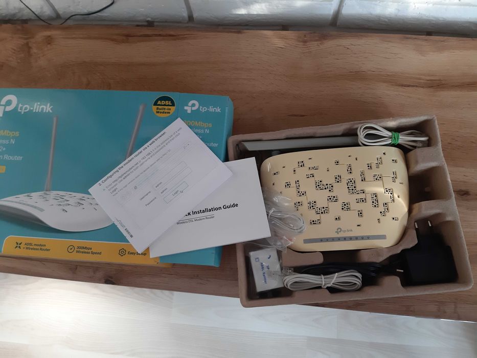 router Tp link W8961N