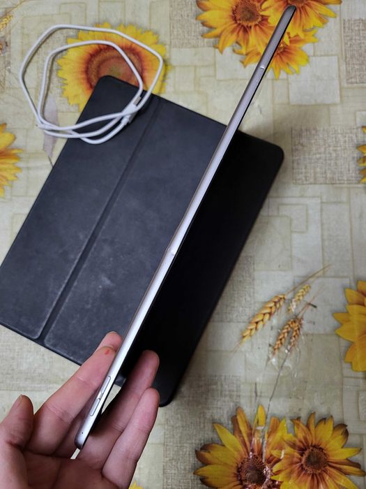 iPad 12.9" 1 gen 2015 32 ГБ планшет apple версії wi-fi