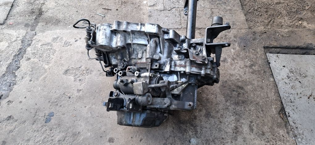 Skrzynia biegów toyota avensis t25 corolla verso 2.0 116km 5 biegów