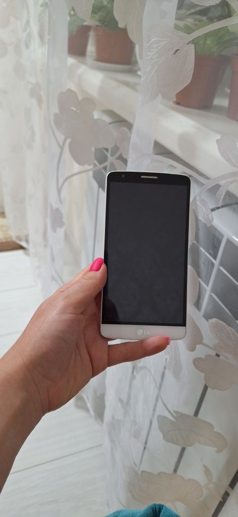 Мобильный телефон LG G3 Stylus
