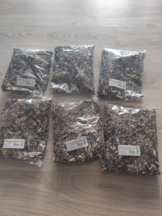 Karma dla papug średnich