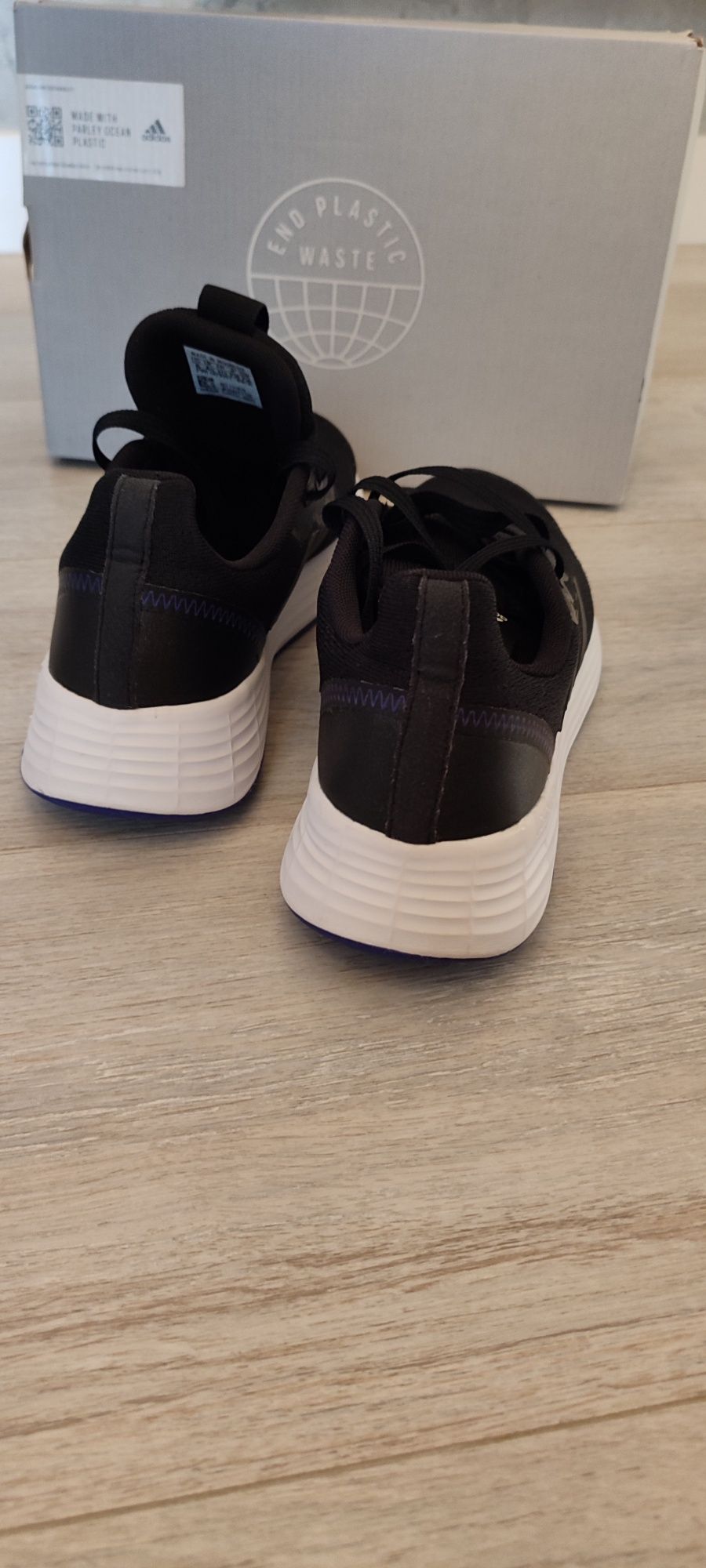 Кросівки Adidas оригінал EU36-37 UK 4-4,5