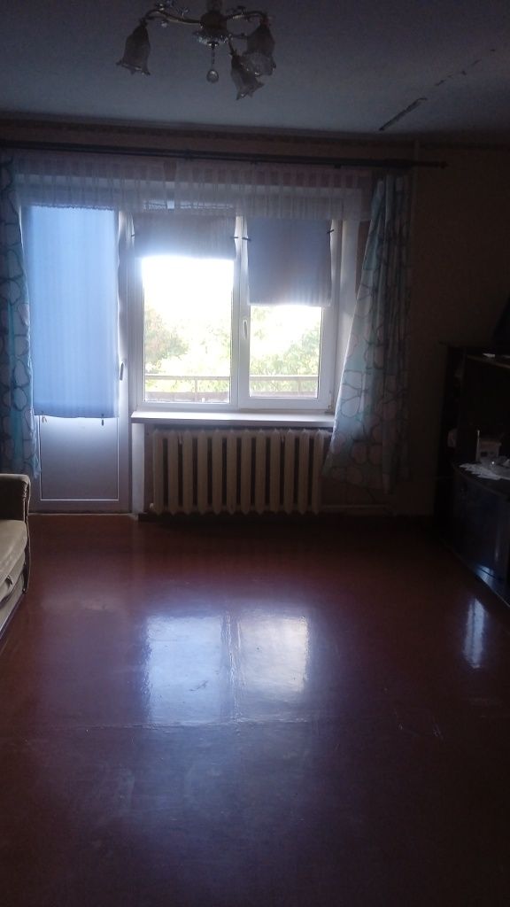 Продам 3-х кімнатну квартиру в Карлівці в мікрорайоні Мрія.