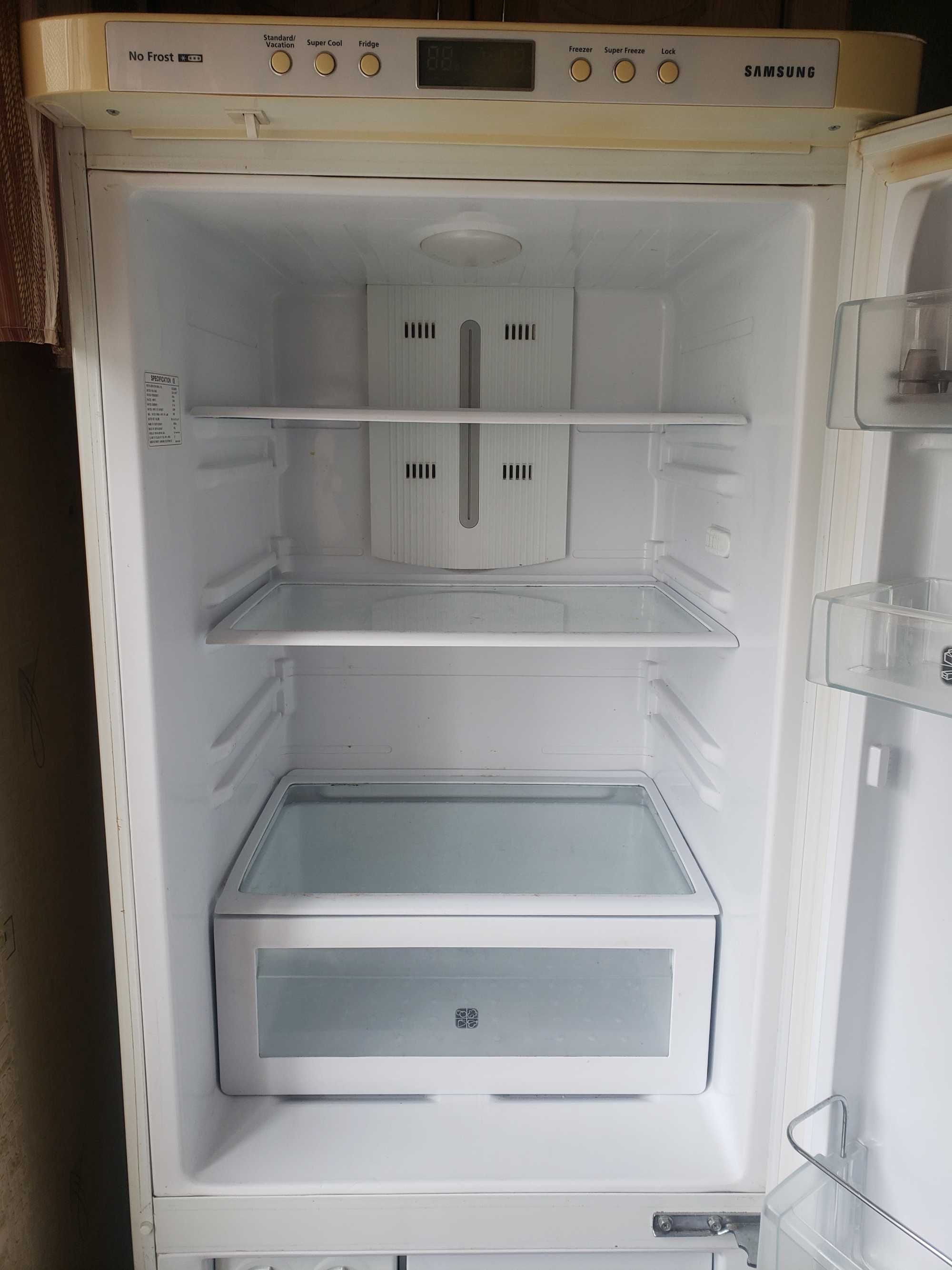 Холодильник SAMSUNG RL33 EASW (no frost)