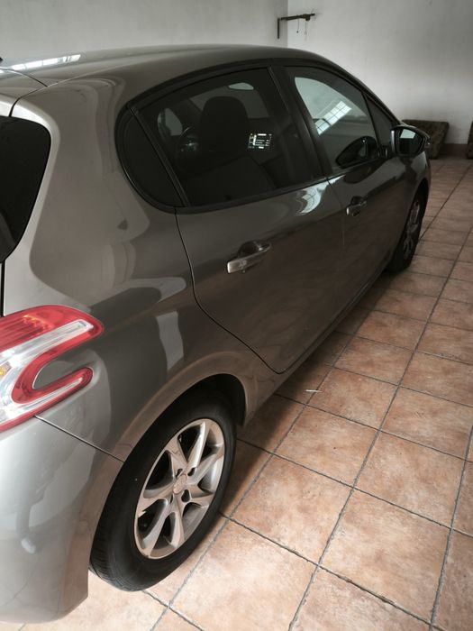 Peugeot 208  gasolina/gpl