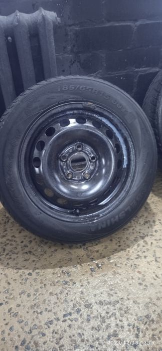 Продам клеса R15 (зима)