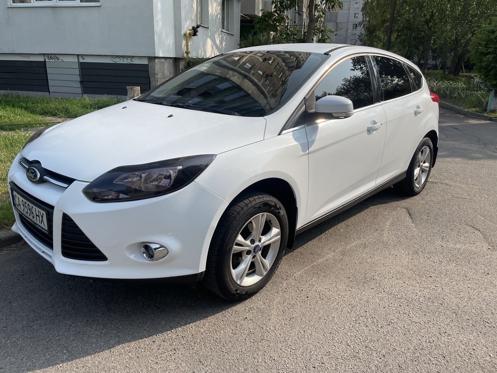 Ford focus white