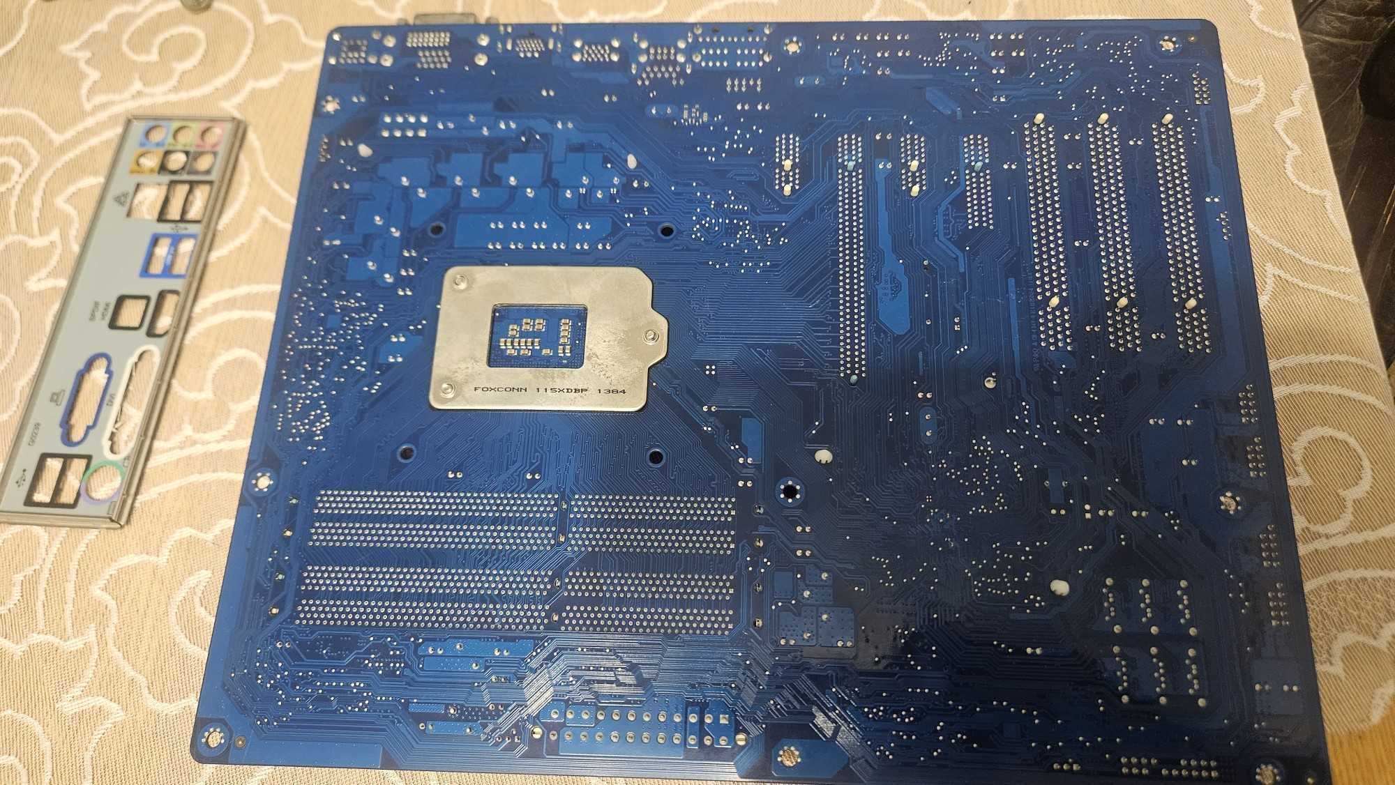 Gigabyte GA-H67A-USB3-B3 Rev 1.0 + UD3H-B3 Rev 1.1 + 2x Intel i5-2500
