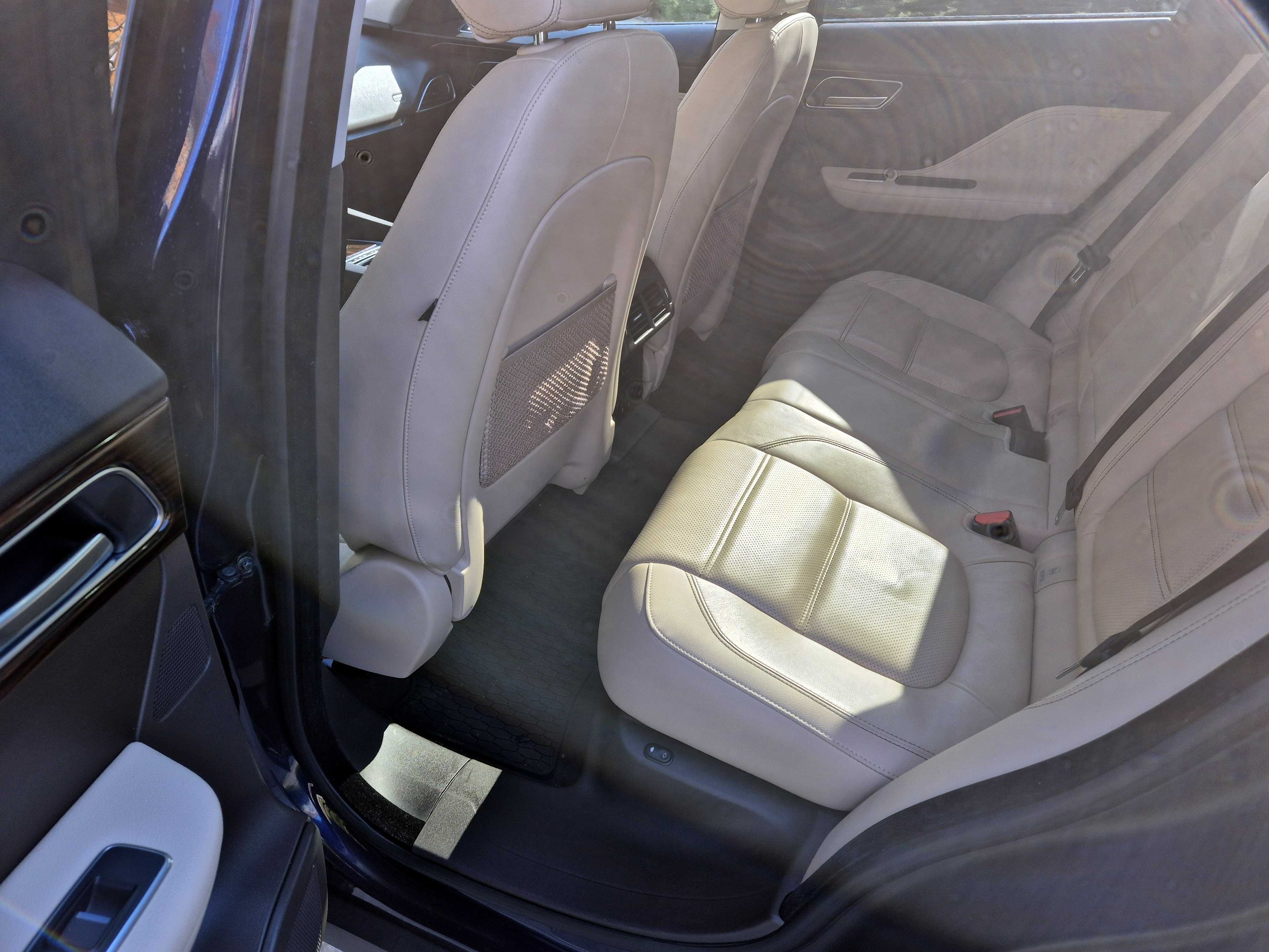 Продам авто Jaguar F-Pace 2018 Prestige