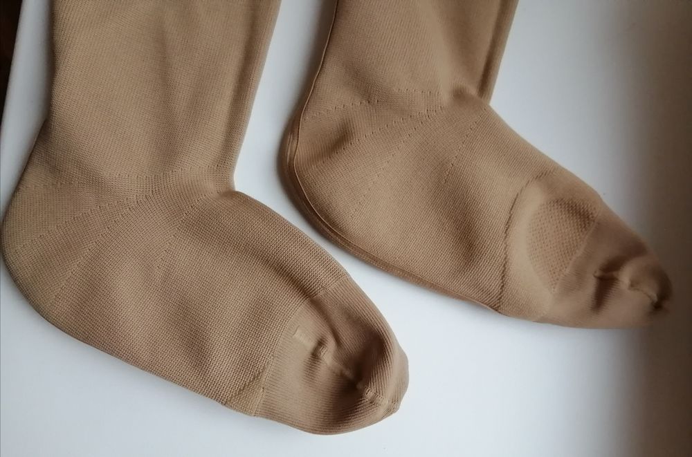 Компресійні гольфи Mediven 550, клас 2,розмір М-L, 3-4,плотні, закриті