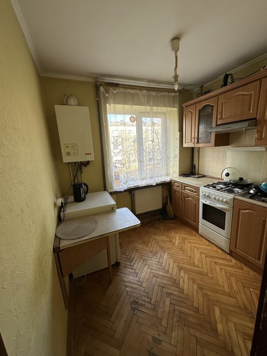 Підселення для дівчини Окрема кімната вул. Пулюя БЕЗ КОМІСІЇ