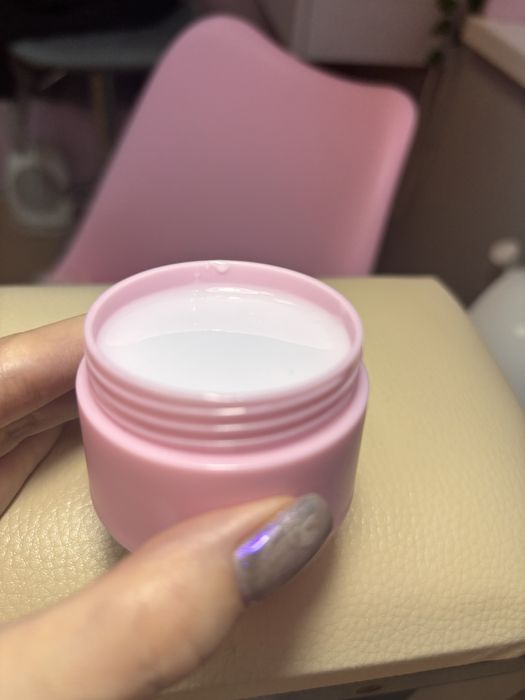 Гель для манікюру молочний