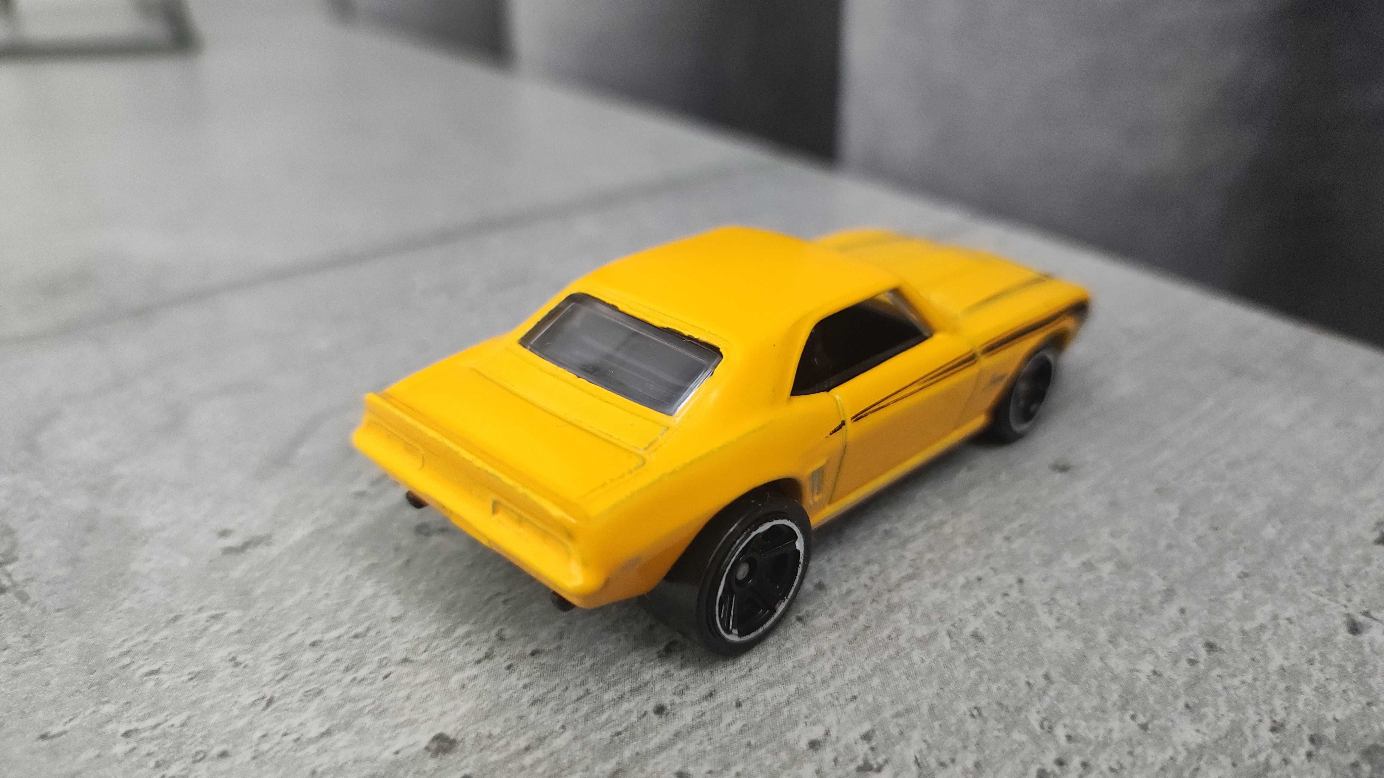 Машинка Camaro hoot wheels 1/64
