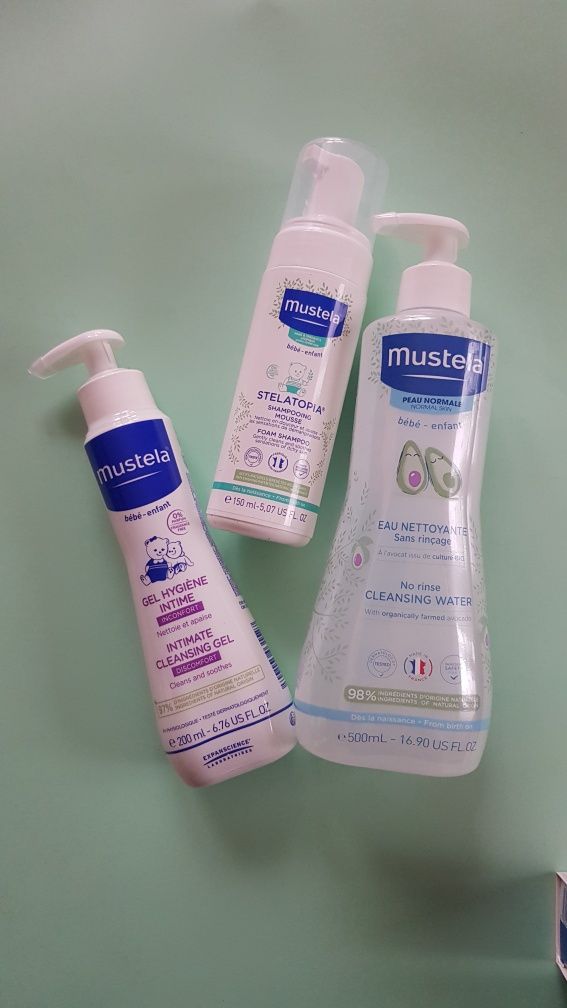 Шампунь Мустела крем від корочок Mustela